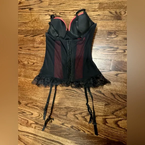 NWOT Tempest Red & Black Satin & Lace Bustier Corset Lingerie Top - Picture 5 of 5